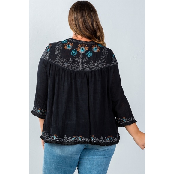 PLUS SIZE BLACK EMBROIDERY FLOWER TASSEL CARDIGAN - Picture 3 of 6